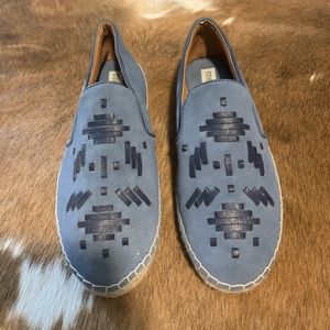 New w/o tags never worn Steve Madden espadrilles